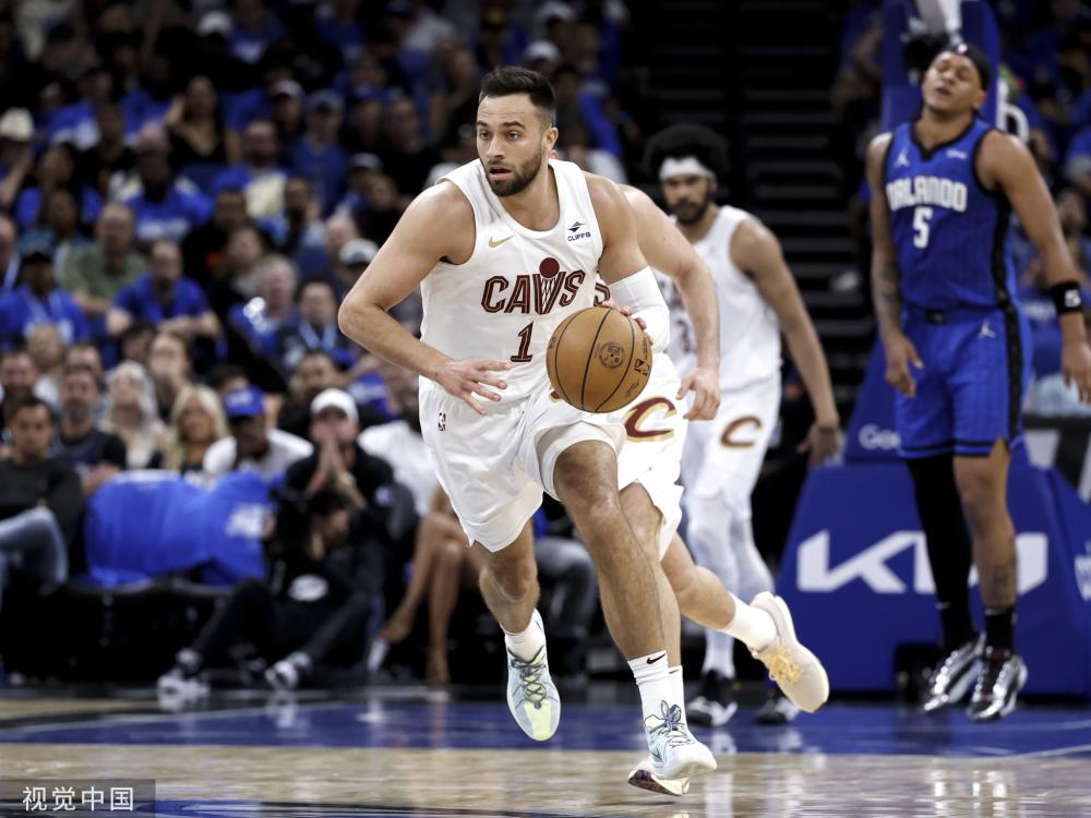 交媒体的扩 交媒体的扩