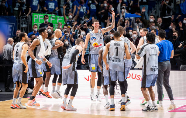 老教练身上 老教练身上