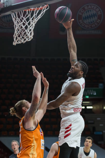 他完全有机 他完全有机